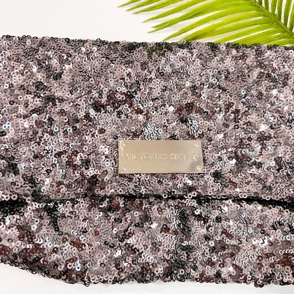 Victoria's Secret silver clutch sequin bag purse Evening Make Up Fold 10" wide - Picture 7 of 10